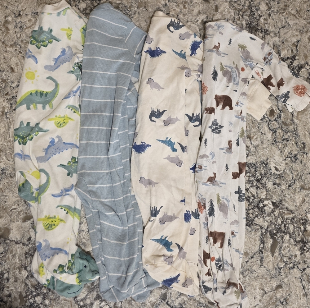 6m NWOT Carter's 4-Bundle Dinosaur, Stripe & Wildlife Double Zipper Pajamas